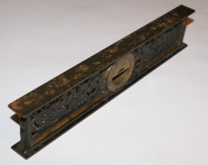 Старинный уровень, литье. 1867 г. DAVIS LEVEL&TOOL Co