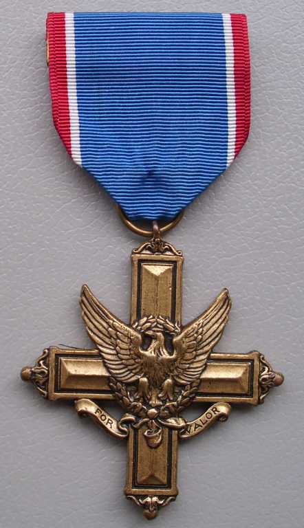 Крест "За выдающиеся заслуги" США