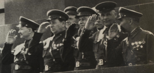 Помогите определить военачальников на фото 1939 года