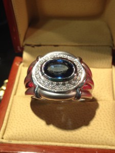 Мужское кольцо с сапфиром 3 карата и с бриллиантами