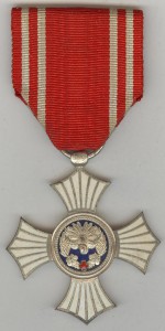 Серебряный орден Красного Креста за заслуги
