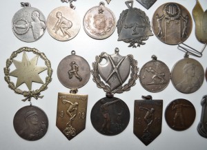 Спорт Царский около 200 знаков, жетонов, медалей Финляндия