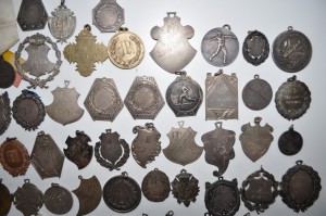 Спорт Царский около 200 знаков, жетонов, медалей Финляндия