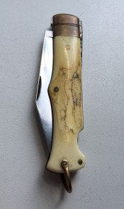 Красивый, складной нож с костяной рукоятью