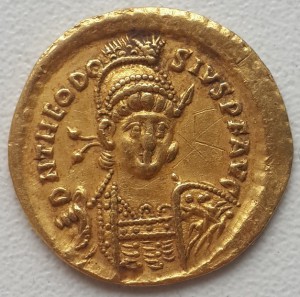 золотая монета ! вроде Византия (в состоянии)