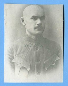 Командир в армии С.Петлюры,затем в армии Н.Махно "ДМИТРО".