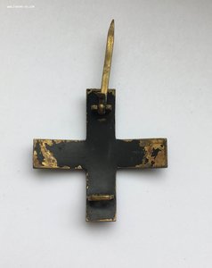 Балтийский крест на заколке