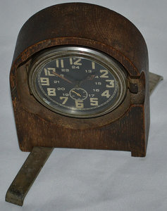Настольные-настенные часы Luftwaffe.