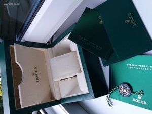 оригинальные : коробка +доки на часы ROLEX