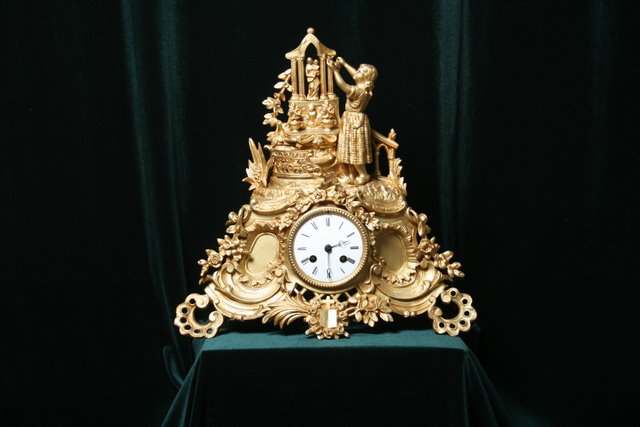 часы бронзовые позолоченые Франция 1844 год