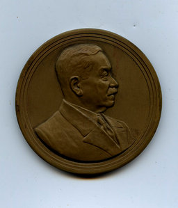 Наст. медаль 70 лет академику Б.Г.Галеркину 1941
