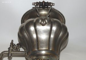 Самовар ваза наследников В.С. Баташёва на 4 литра.