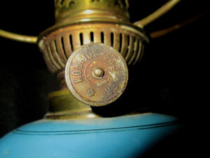 Красивая керосиновая лампа. 19 век.