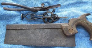 Старинный инструмент