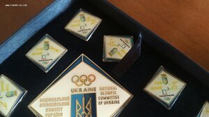 Комплект знаков НОК Украины на XXIII Олимпиаде