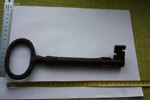 Ключ старинный,большой
