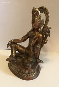 Бронзовая статуэтка Будды. Фигурка буддийского божества.