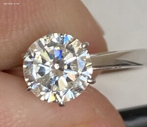 Новое кольцо с бриллиантом 1.02 сt недорого!!!