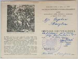 Грюнвальд с документом из польского посольства в Москве