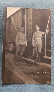 Белочех и Русский солдат , у вагона поезда. 1918 год.