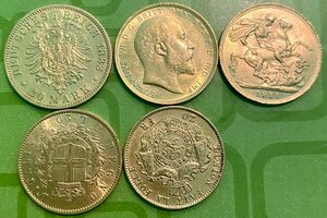 Пять золотых монет. Все разные