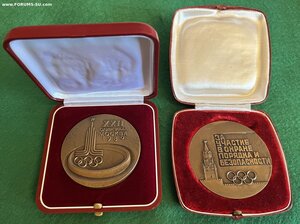 Две настольные медали. Олимпиада - 1980