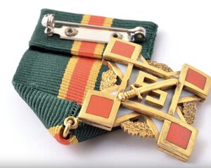 Крест За заслуги в развитии командования 1 ст Латвия