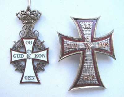 Звезда и крест ордена Данеброг