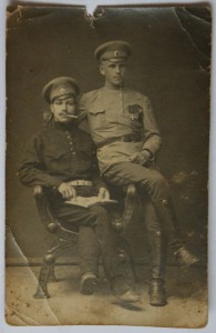 Два бойца 1917 ГК + медаль