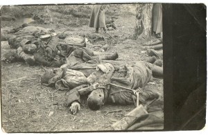 Погибшие в боях латышские стрелки. Весна 1917 года.