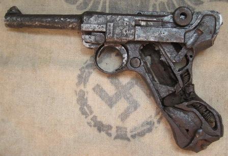 Luger P 08