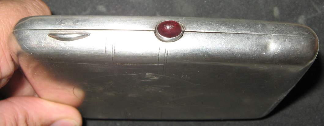 Серебряный наградной портсигар на Пограничника