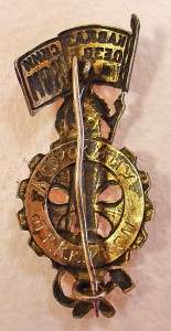Знак "Кавказский съезд КСМ" в серебре.