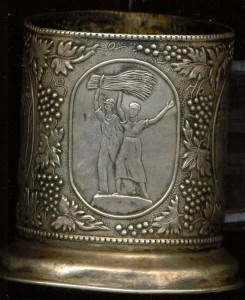 Очень крсивый подстаканник!!!!