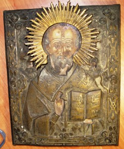 Икона Николай Чудотворец. В окладе.