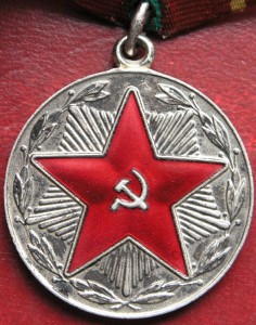 Спас на троне, 3 цв. эмали.