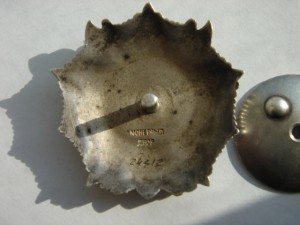 Невский. С пробивкой. Целый. Позолота. Эмаль целая.