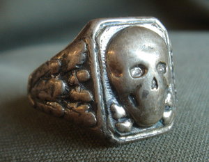 Кольца с черепами, SS Totenkopf, Wehrwolf, танк, Krim