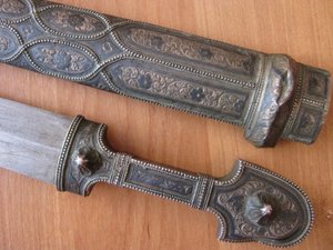 Кинжал серебро, чернь