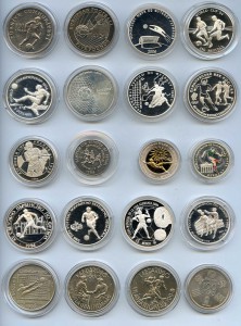 Коллекция монет. Футбольная тема.