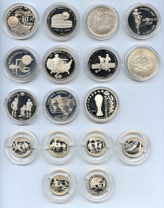 Коллекция монет. Футбольная тема.