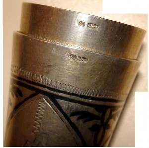 Две стопки.