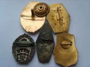 Знаки училищ