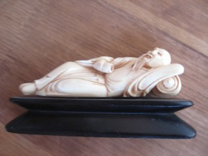 кость