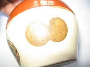 братья  Е Л И С Е Е В Ы  продукция в виде бутылки КОНЬЯК?