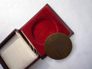 Медаль HJ.