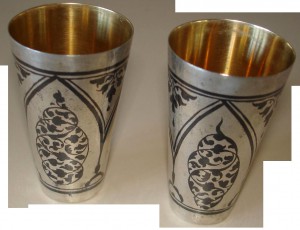 Две стопки.