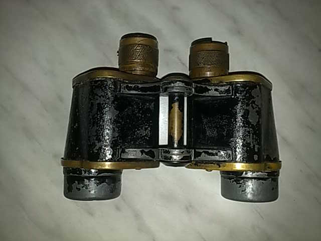 БИНОКЛЬ 1928 (Г.О.З.) В КОЖАНОМ ФУТЛЯРЕ.