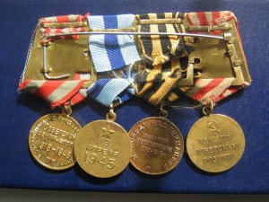 4 медали на колодке 1944-48г.г.