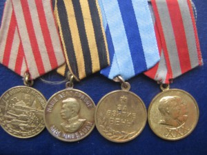 4 медали на колодке 1944-48г.г.